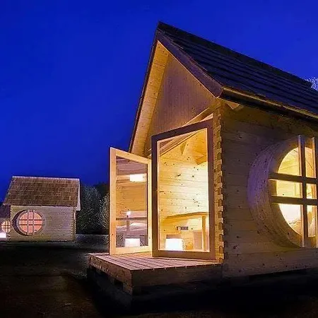 Kemp Glamping